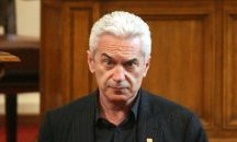 Сидеров отменя срещата между Нинова и Каракачанов