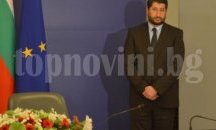 Ще се разклати ли коалицията след оставката на Христо Иванов?