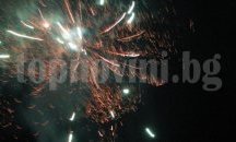 Стотици посрещнаха Новата година на открито в Търговище