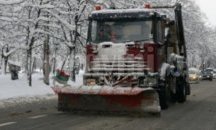 70 души почистват Благоевград от снега