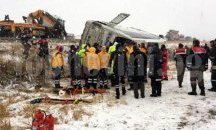 Деветима загинаха при тежка автобусна катастрофа в Турция
