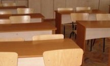 Снегът затвори училища в страната (ОБНОВЕНА)