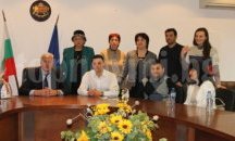 Арменци гостуваха на областния управител на Пловдив за Коледа