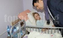 Първото бебе на Димитровград за 2016 г получи сребро от кмета