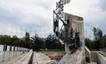 Съдът разреши демонтирането на паметника пред НДК