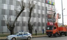 Проверяват мол в Стара Загора за кражба на ток