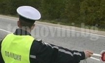 Снегорин помете автомобил със сливенска регистрация на входа на Бургас