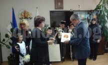 Василица в Областна администрация – Русе. Ромски лидер: Вече отбелязваме само традиционните български празници
