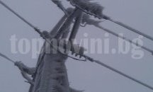 Падна електрически стълб в Шумен, части от града без вода