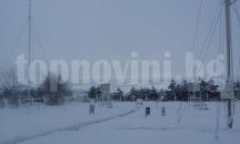 Близо 30 населени места в област Разград са без ток, затворен за движение е пътят Русе-Разград-Шумен