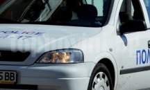 Хванаха друсан шофьор, а в дома на спътника му - наркотици и везна