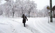 Пожарникари евaкуираха петима души и бебе от преспите край Струйно
