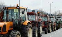 Гръцки земеделци струпаха стотици трактори на Промахон, блокираха движението