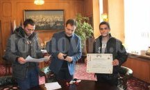 Даниел Панов връчи грамоти на доброволци, участващи в снегопочистването във В. Търново