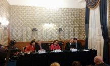 Гърция може да излезе от Шенген, предупреди баварският МВР-шеф