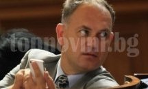Кадиев и Байрактаров в спор за увеличаването на годишния отпуск