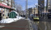 Премахват камарите със сняг от натоварената улица „Н. Габровски” във В. Търново