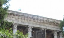Сградата на Русенския университет светва в оранжево