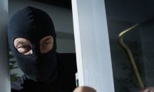 Обраха павилион за застраховки в „Меден рудник“
