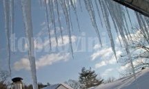Шуменските огнеборци сваляха опасни висулки
