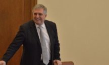 Ивайло Калфин разкри по какъв начин хората с увреждания ще се връщат на работа
