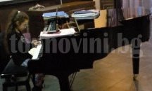 Бургаски деца показаха виртуозни изпълнения на пиано в Морското казино
