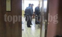 Райфъла бил много зле, иска да го пуснат от ареста