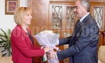 Омбудсманът Мая Манолова влезе усмихната при Георг Спартански