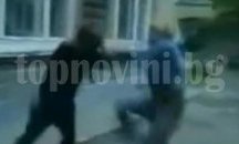Варненска тийнейджърка преби приятелка на улицата