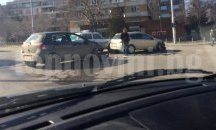 Две коли катастрофираха на столичния бул. „Константин Величков“