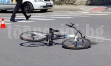Автомобил помете велосипедист във Виница