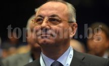Ахмед Доган с почетен знак за принос в развитието на държавността