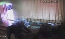 Крадец на телефон се предаде на полицията в София