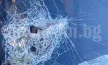 Парче бетон падна върху кола от мост на Околовръстното