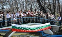 Над 100 гайди огласят Варна на Трети март