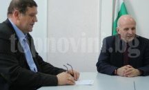 Чистят река Марица в Старозагорско