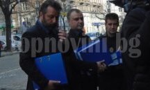 Какво означават въпросите за референдума, внесени от "Шоуто на Слави"