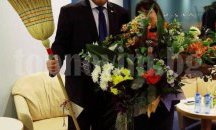 Борисов хвана метлата, щял да мете корупцията