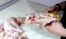2 тона пилешко месо иззеха от нелегална транжорна във Варна
