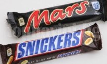 Вижте в кои партиди на десертите Mars и Snickers има пластмаса