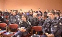160 полицаи от Плевен се обучаваха да работят с роми