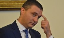 Синдиците на КТБ може да бъдат освободени до края на деня, обяви Горанов