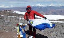 Знамето на Бургас се развя на най-високия връх на Южна Америка