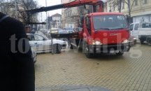 Община Плевен ще купува "паяк"за справяне с безразборното паркиране