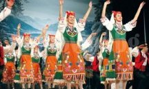 Традиционната българска носия показва в изложба историческият музей в Горна Оряховица