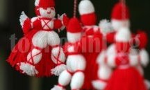Възрастна жена изработи мартеници за пациентите на болницата в Сливен