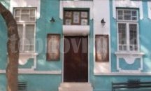 Даряват исторически сборници на училища и читалища във Варна