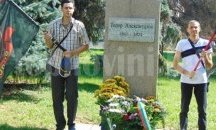 Багер пропадна в дупка и проби съседна сграда в столицата