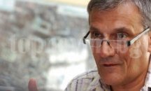 Арх. Петър Диков с награда от Вежди Рашидов