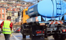 Започна пролетното миене на улици и тротоари във Велико Търново